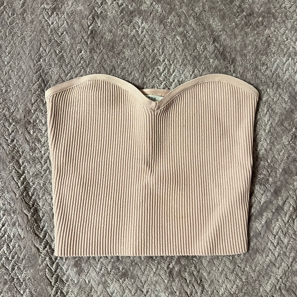 Aritzia Babaton Rivbed Tube Top
